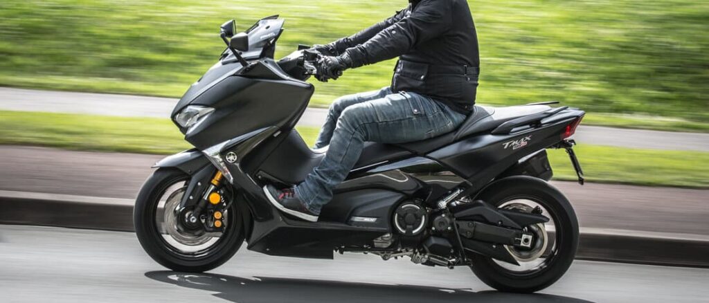 YAMAHA_TMAX-SX_2018_-15