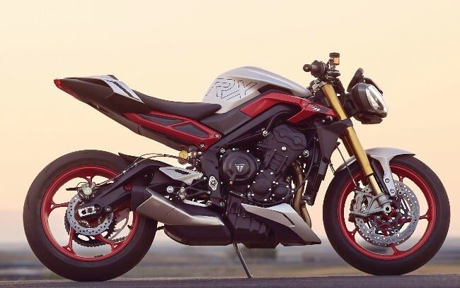 2026-triumph-street-triple-rx-moto2-1