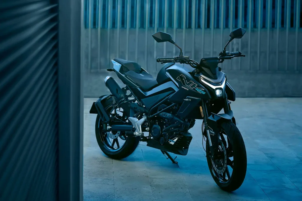 CFMOTO-125NK-visuel_11