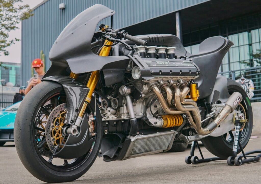 Ferrari-V8-Motorcycle-HF355-1