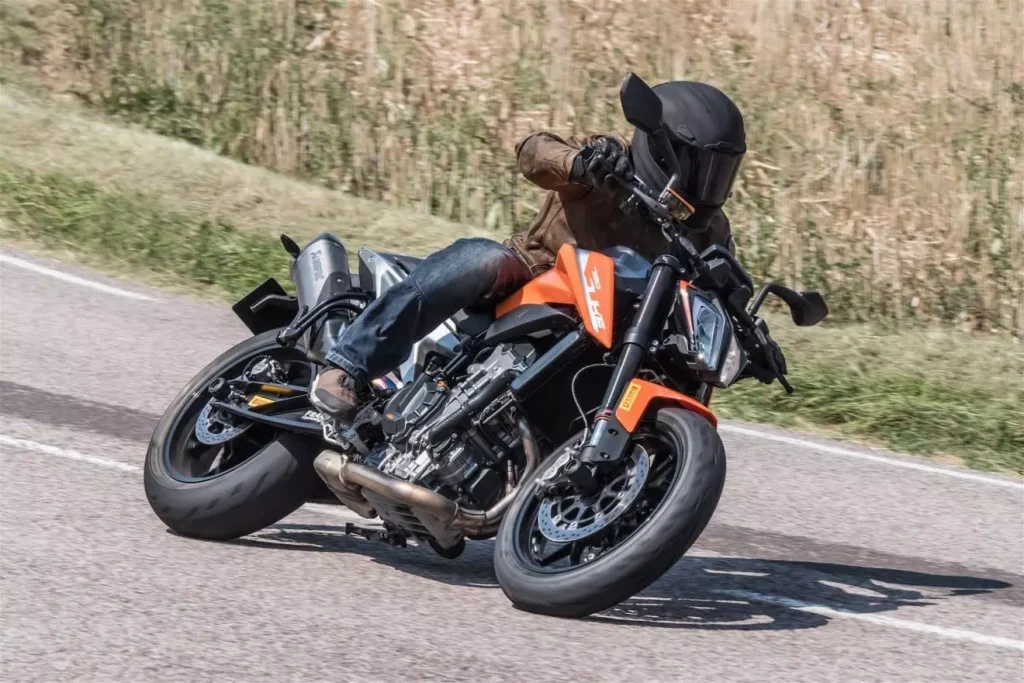 Essai-KTM-790-Duke-2018-5